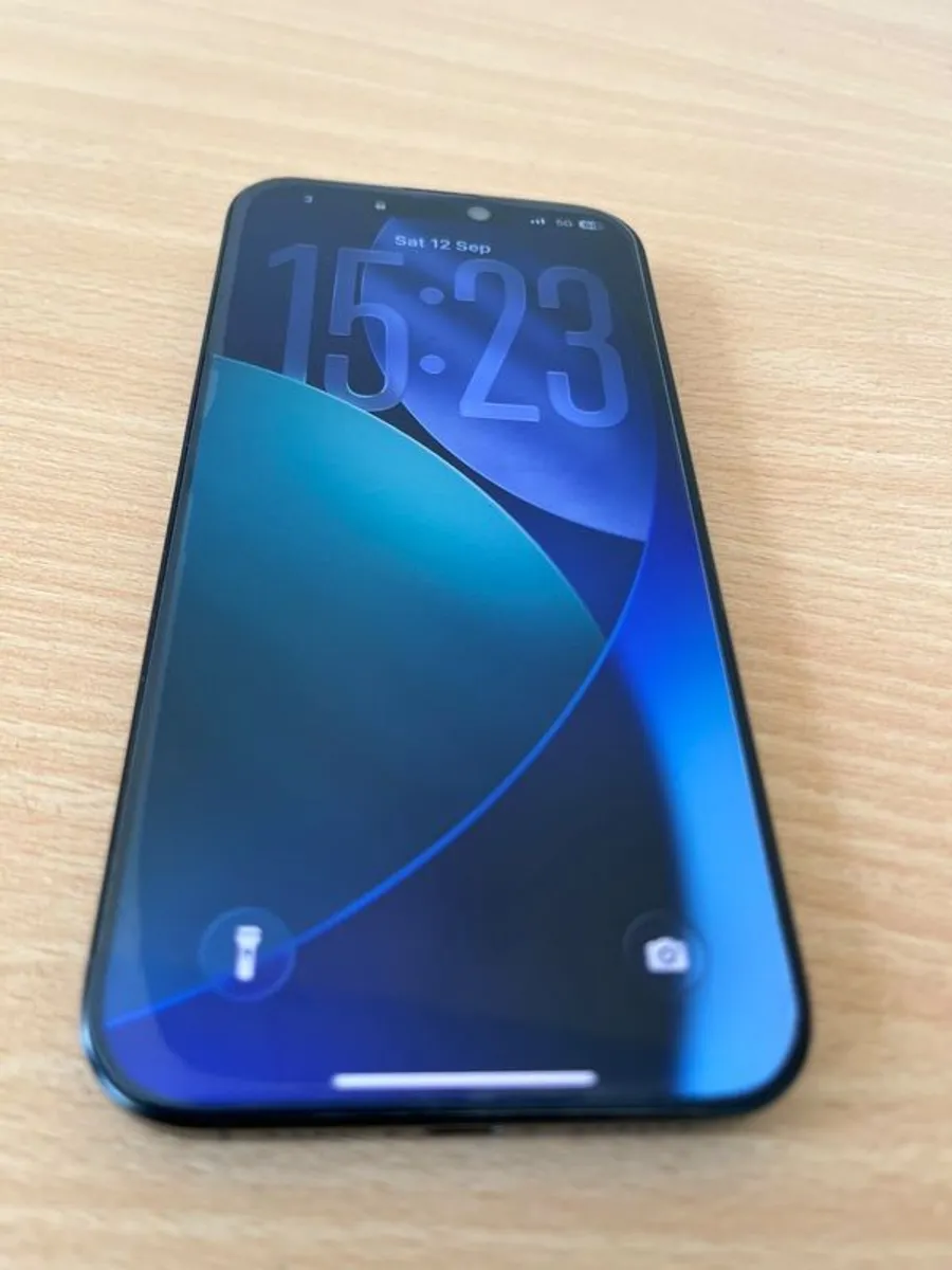Iphone 16 pro max - Image 1