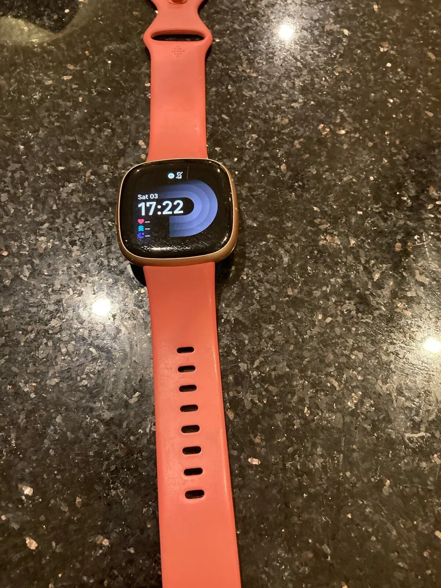 Fit bit versa 4 - Image 1