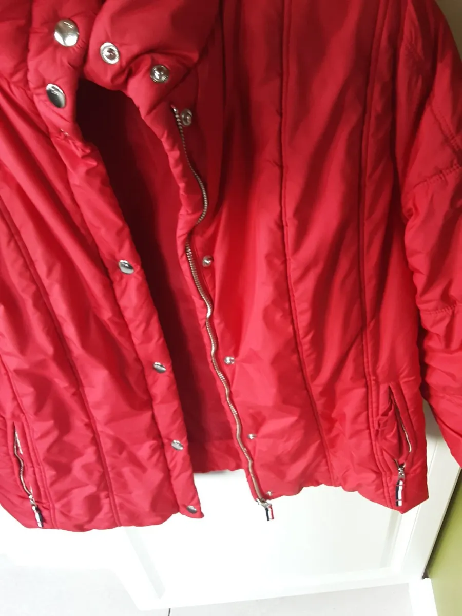 Ladies tommy hilfigher jacket - Image 3