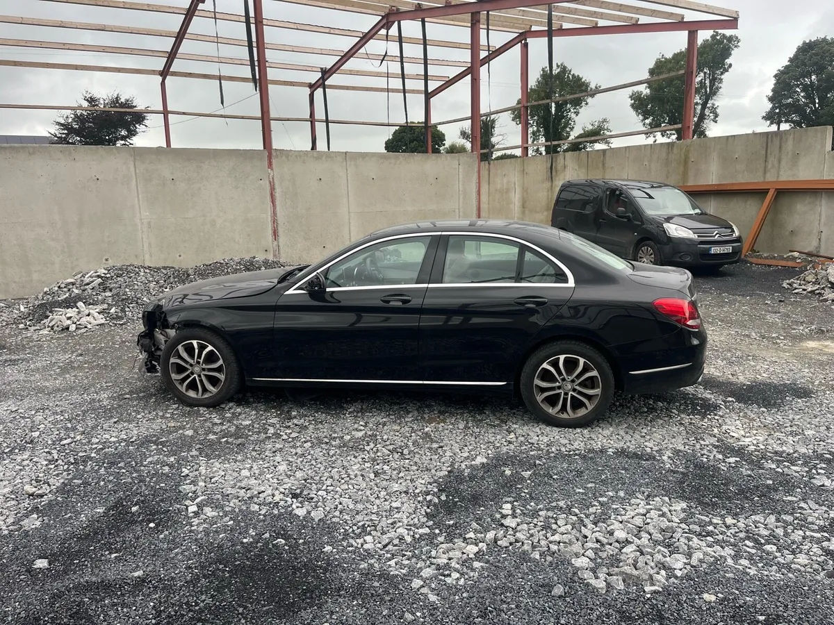 2015 Mercedes c180 automatic low km - Image 4