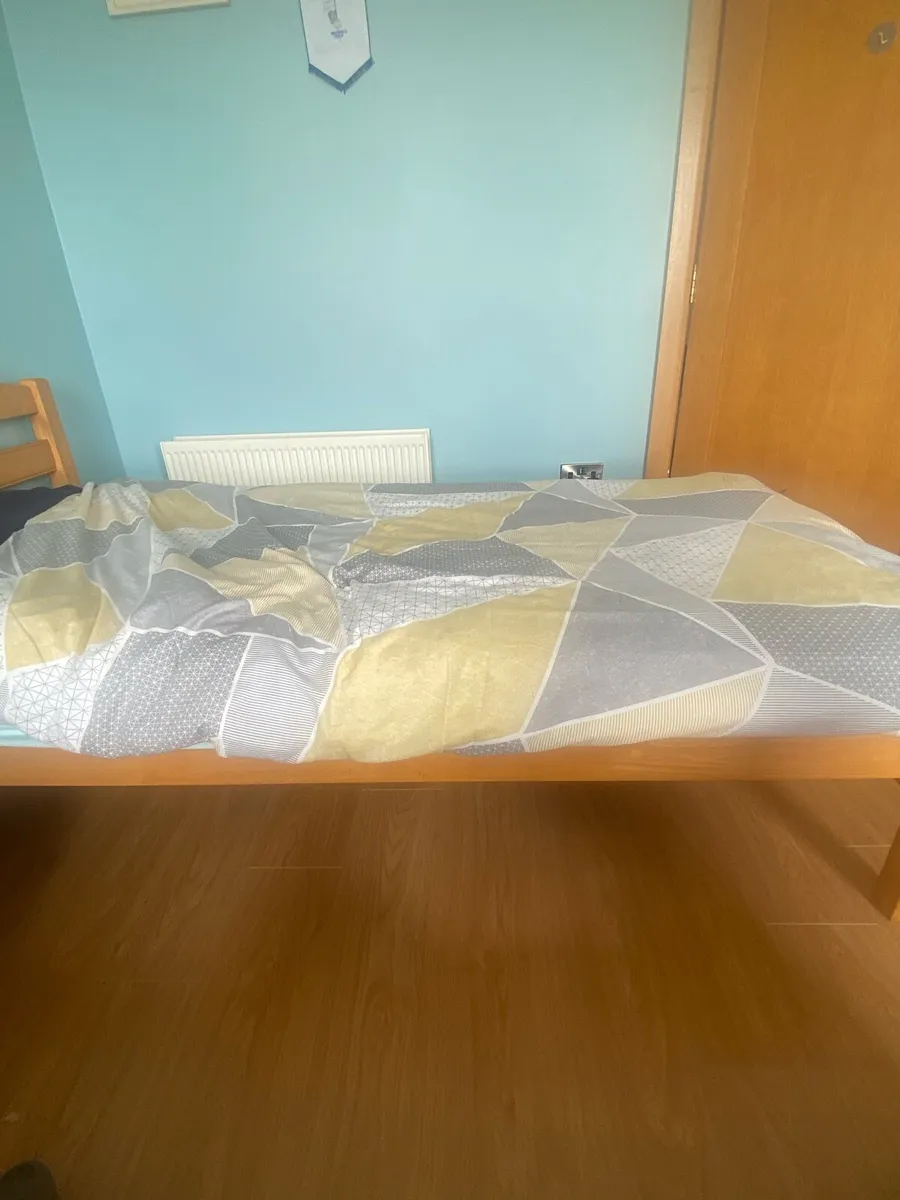 Bed frame and mattres - Image 2