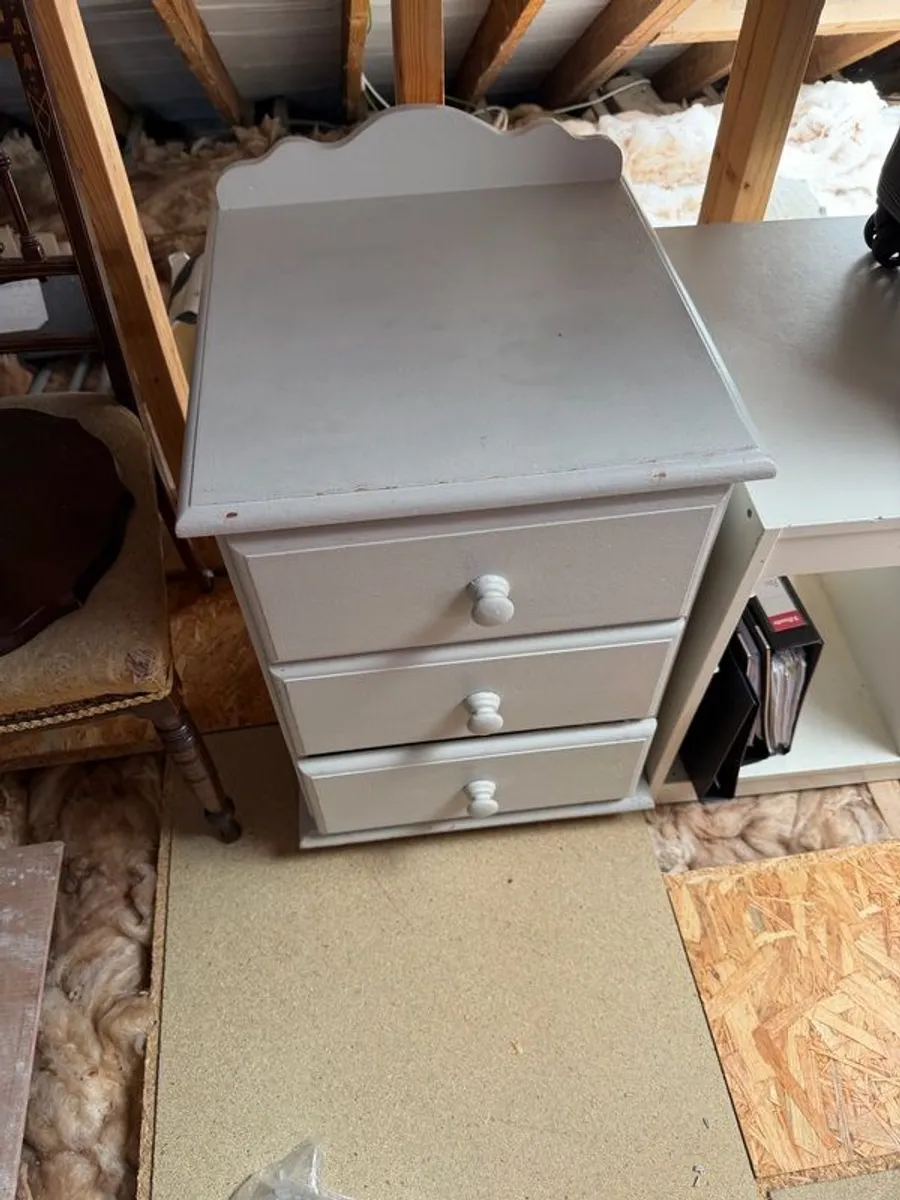 Painted pine bedside locker - Image 2