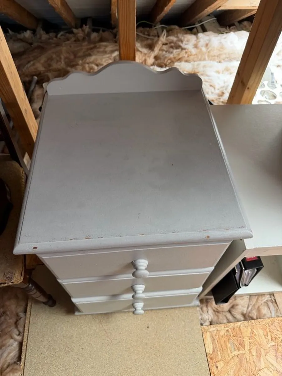 Painted pine bedside locker - Image 3