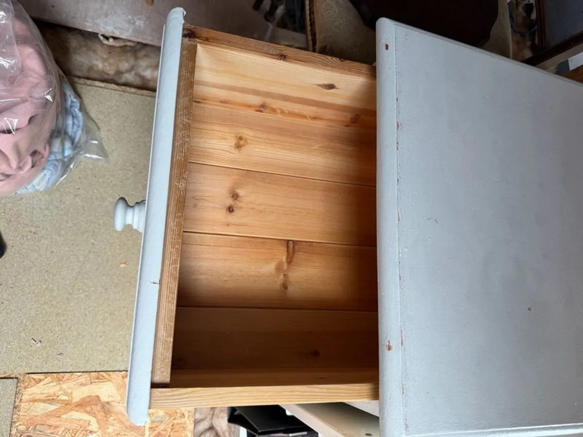 Painted pine bedside locker - Image 4