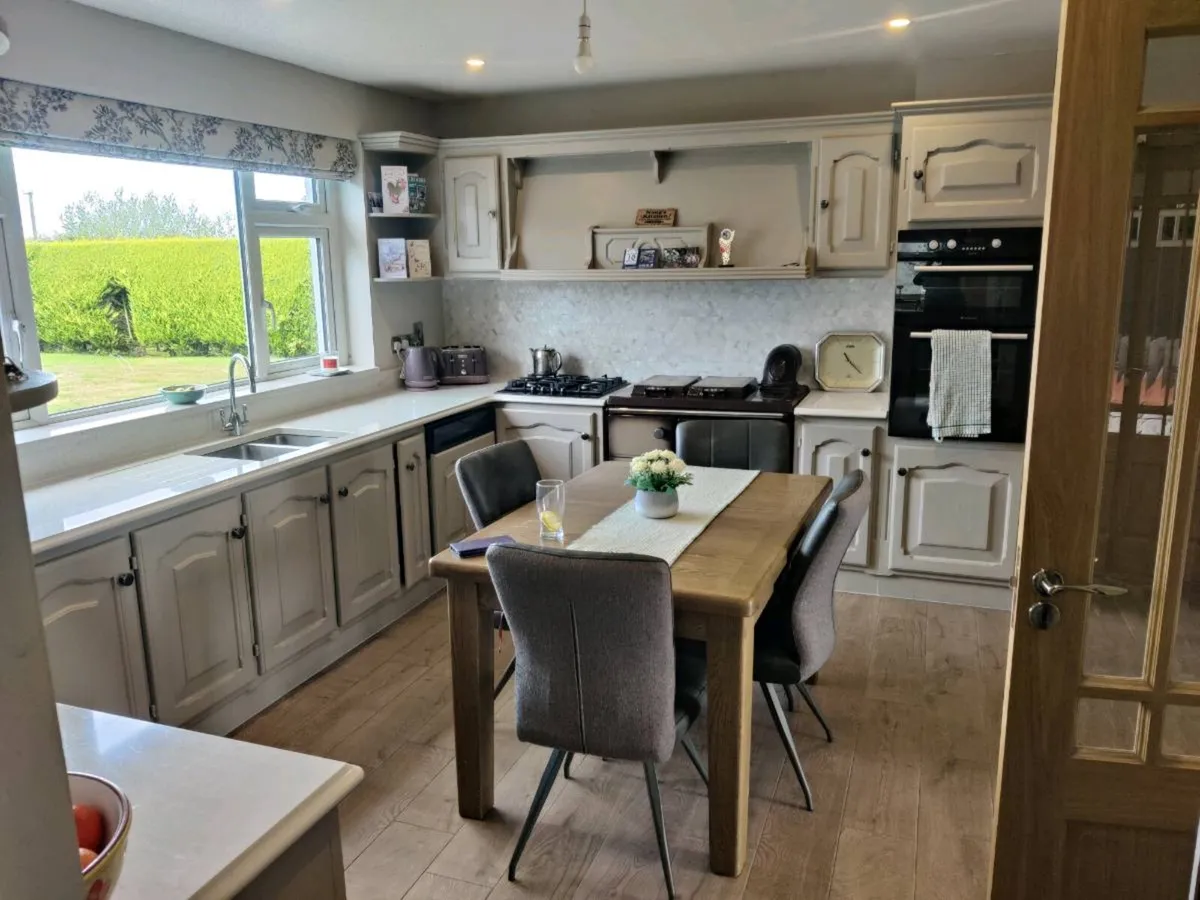 Solid wood Kitchen with matching quartz. - Image 1