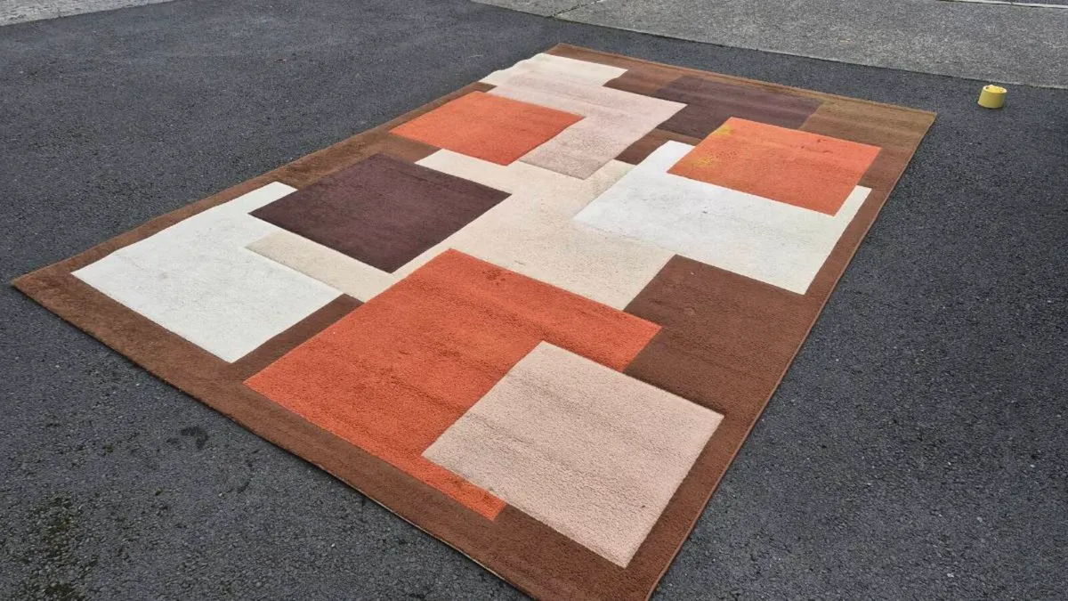 Rug - Image 1