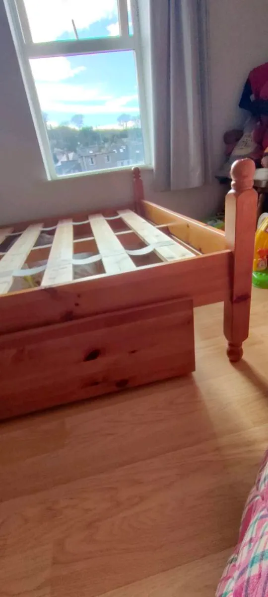 Bed frame - Image 4