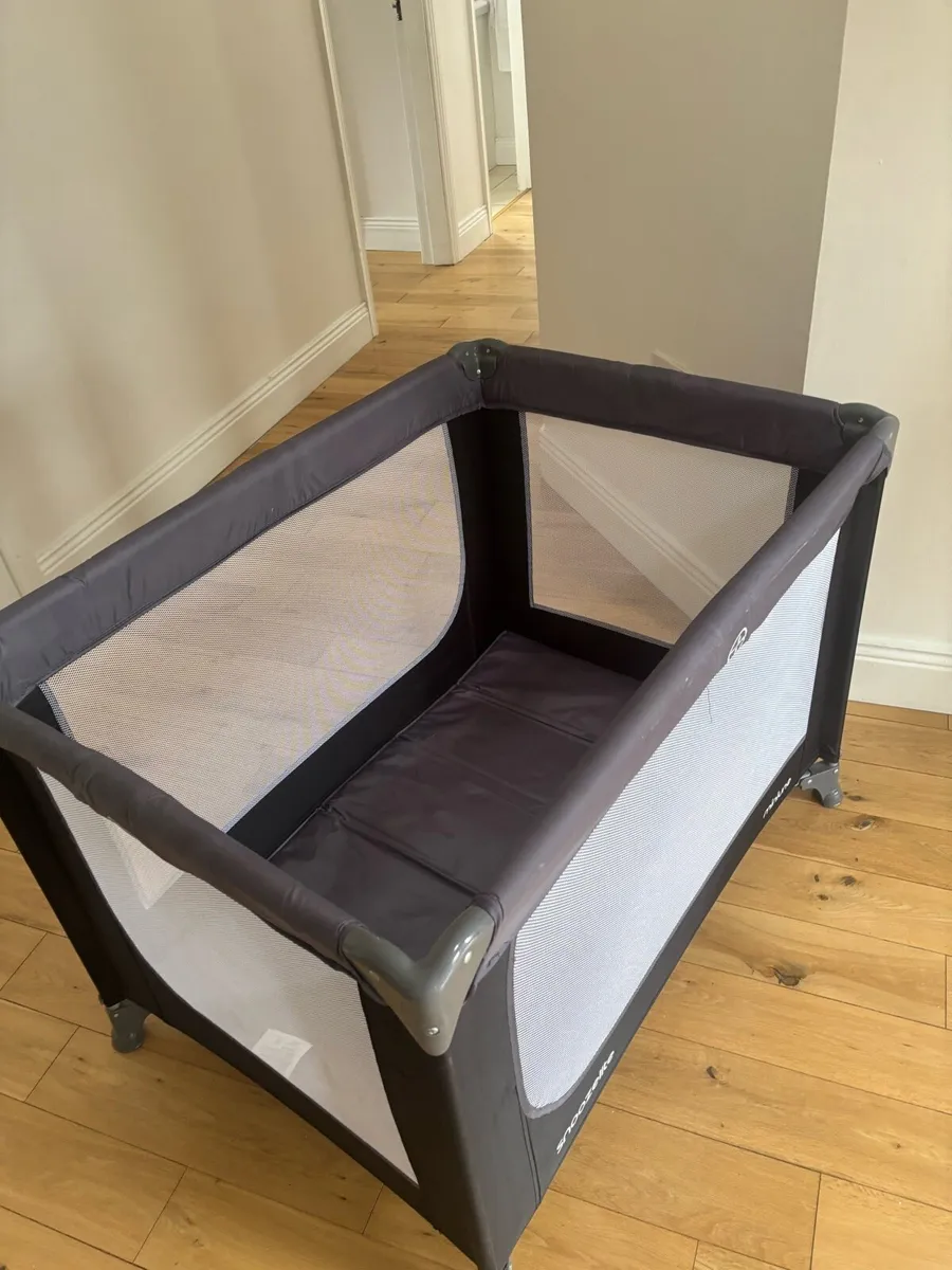 Travel cot - Image 2