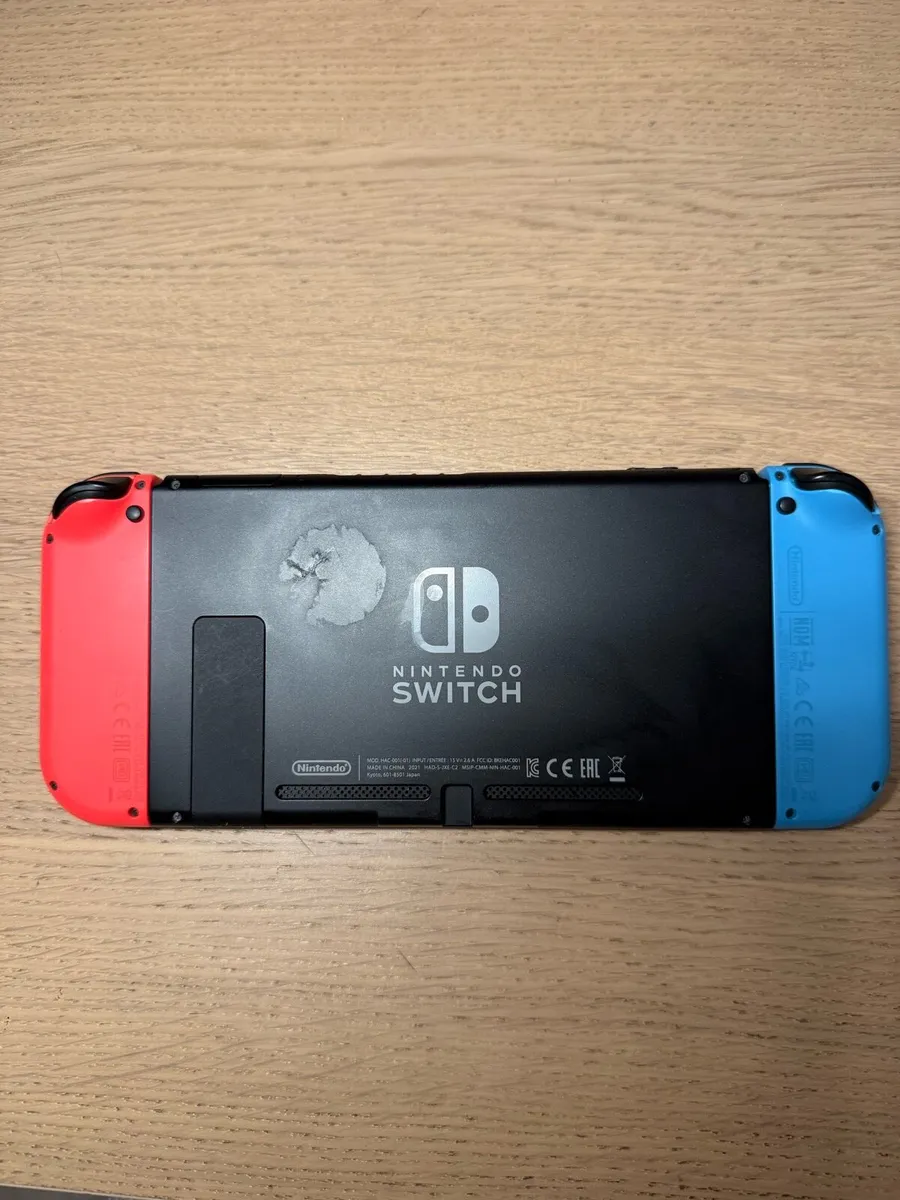 Nintendo Switch - Image 4