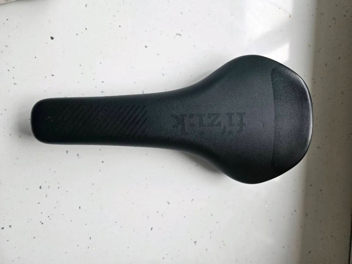 Saddle for road bike - Image 2