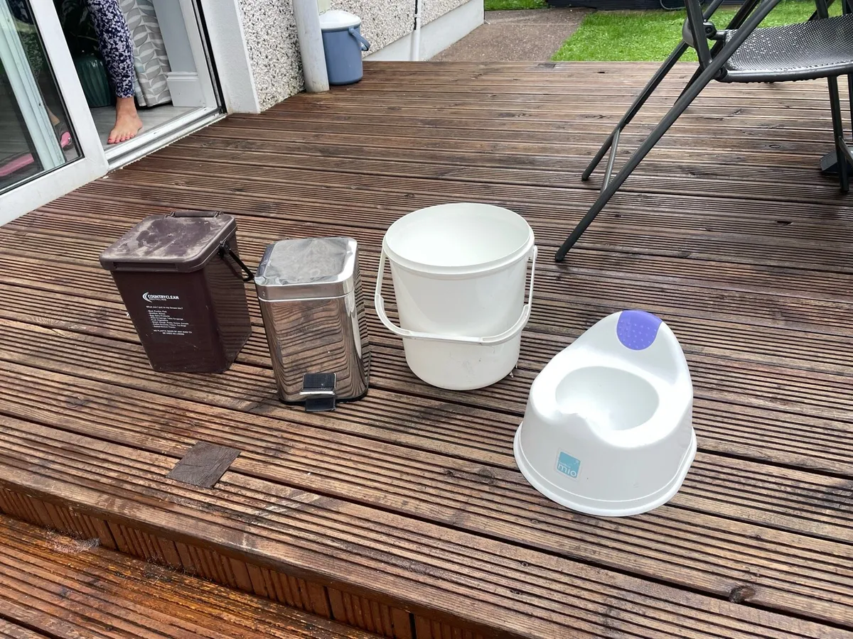 Bins/potty