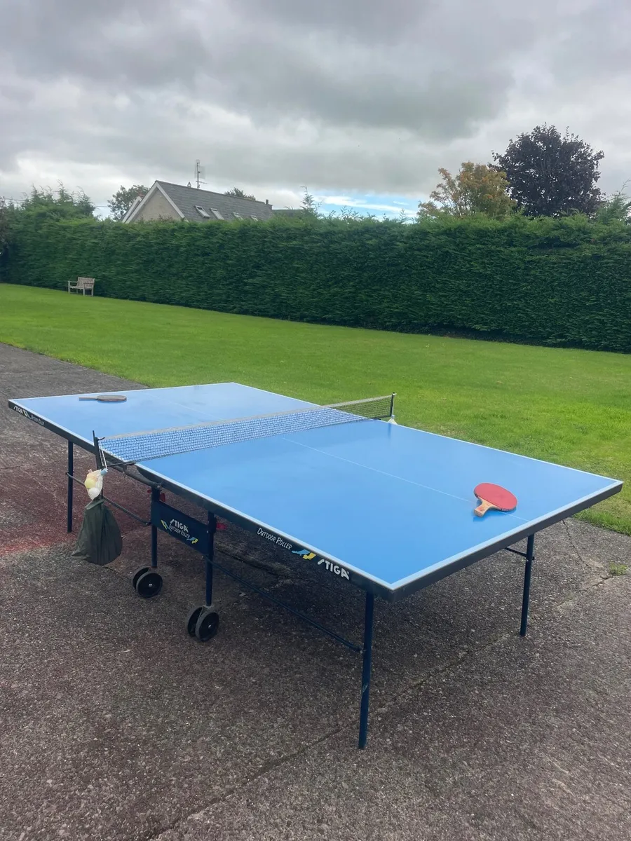 Outdoor table tennis table  Stiga with bats and ba - Image 2