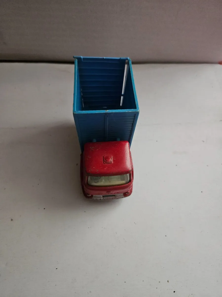 Corgi Chipperfields Circus Giraffe Truck - Image 3