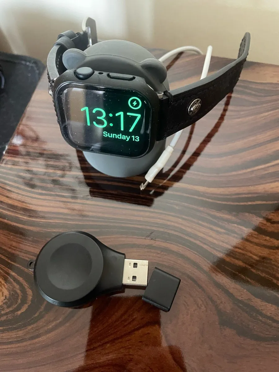 iPhone Apple Watch Chargers - Image 1