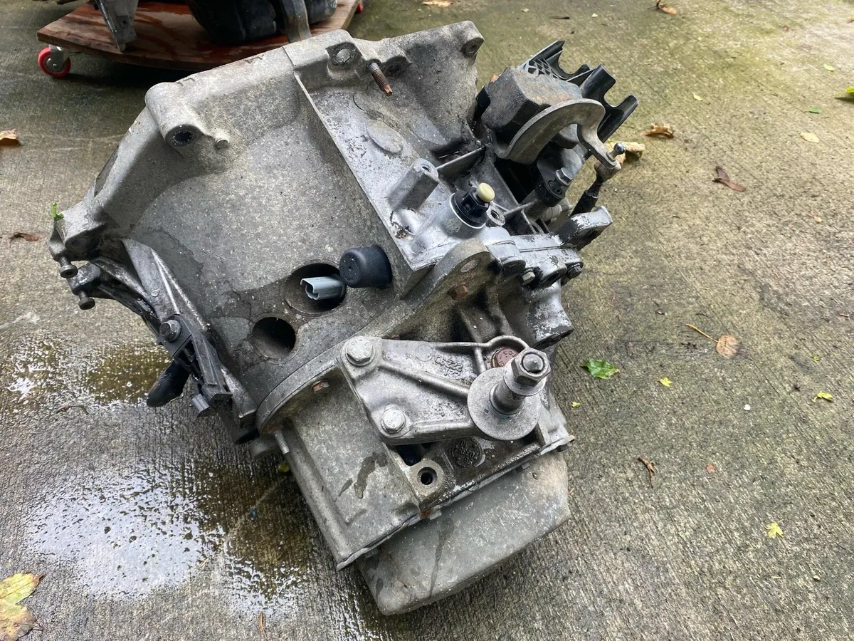 Berlingo/Partner Engine and gearbox - Image 1