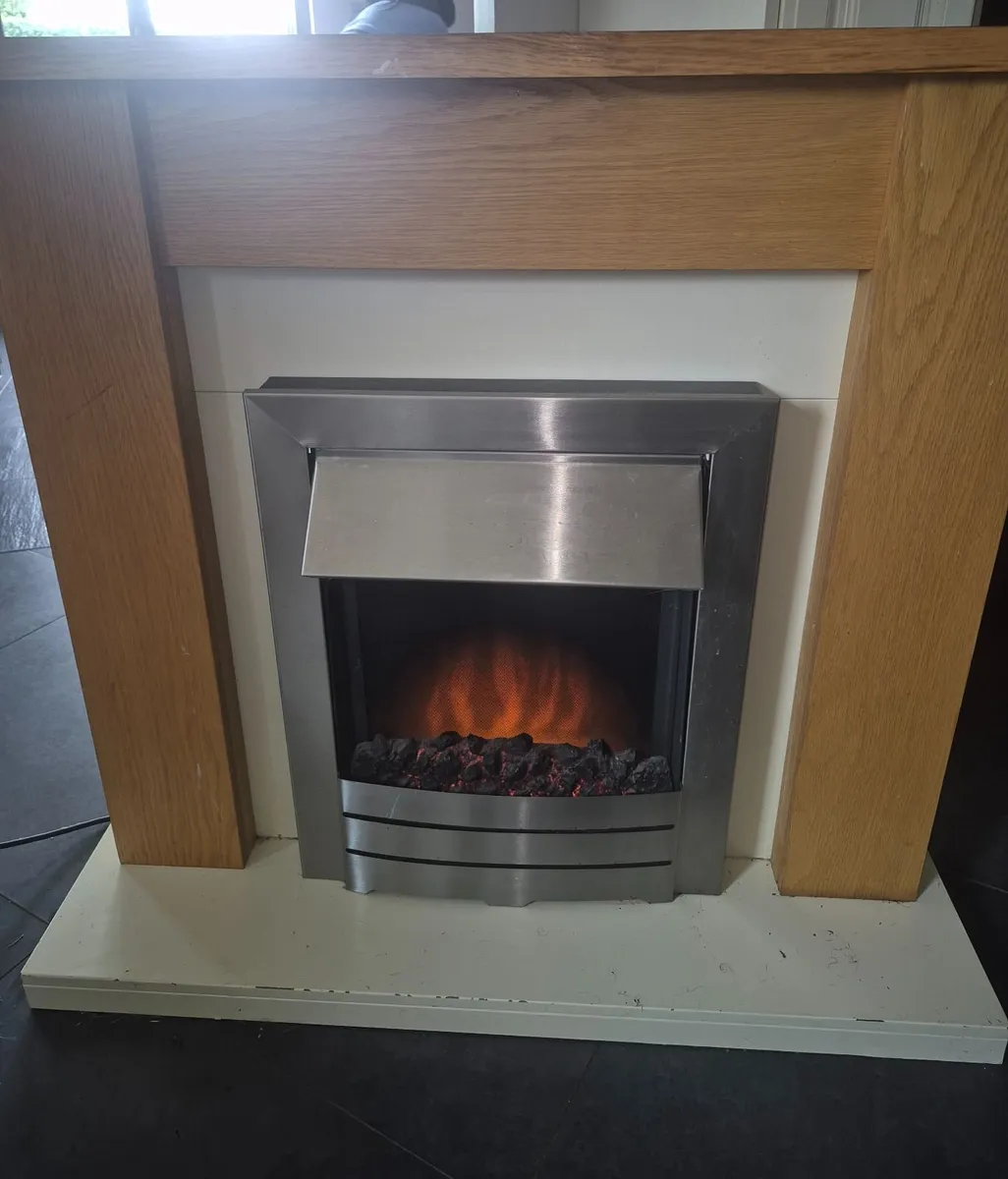 Electric fireplace - Image 1