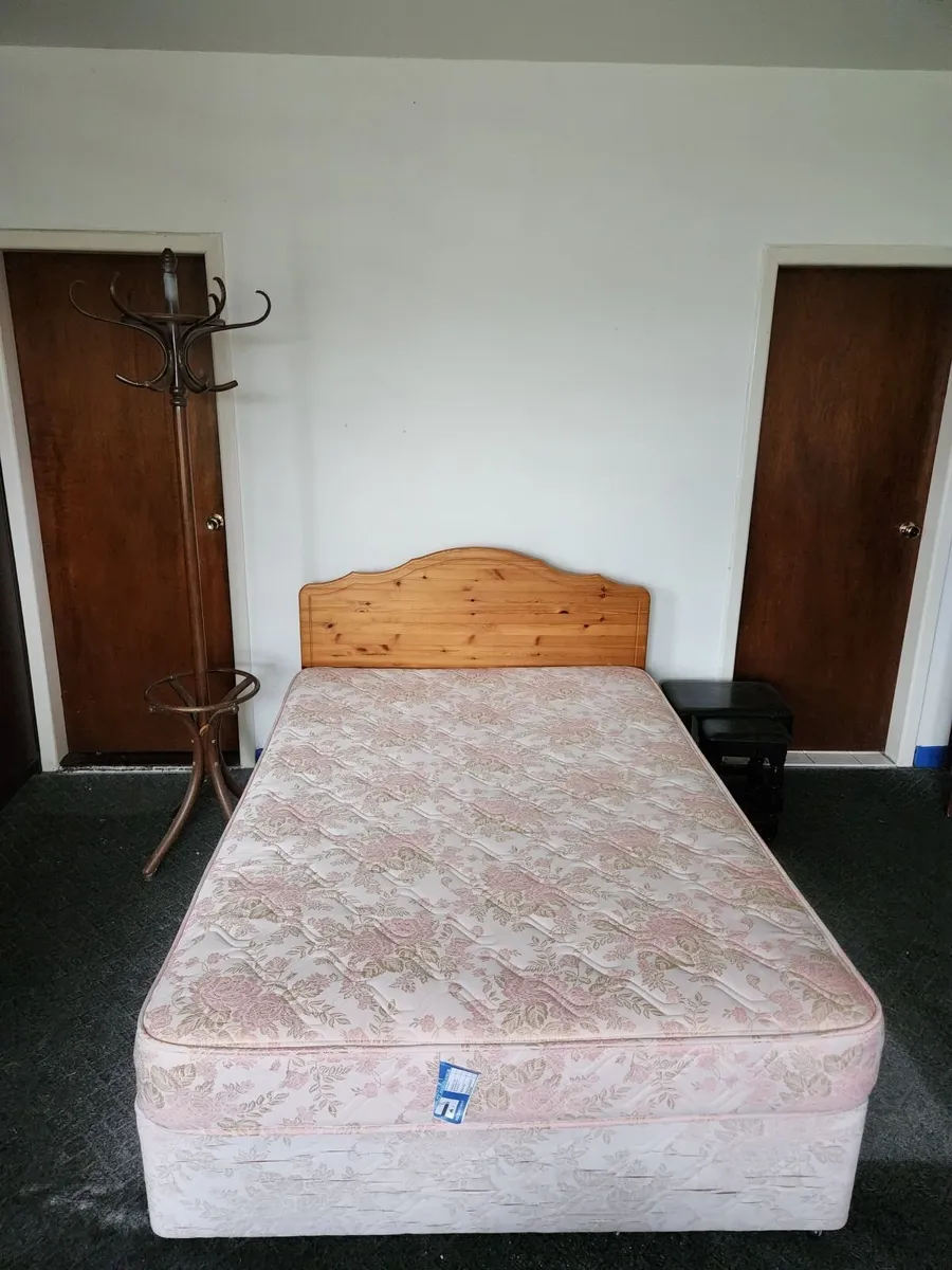 Wooden Wardrobe and King size bed with mattress - Image 2