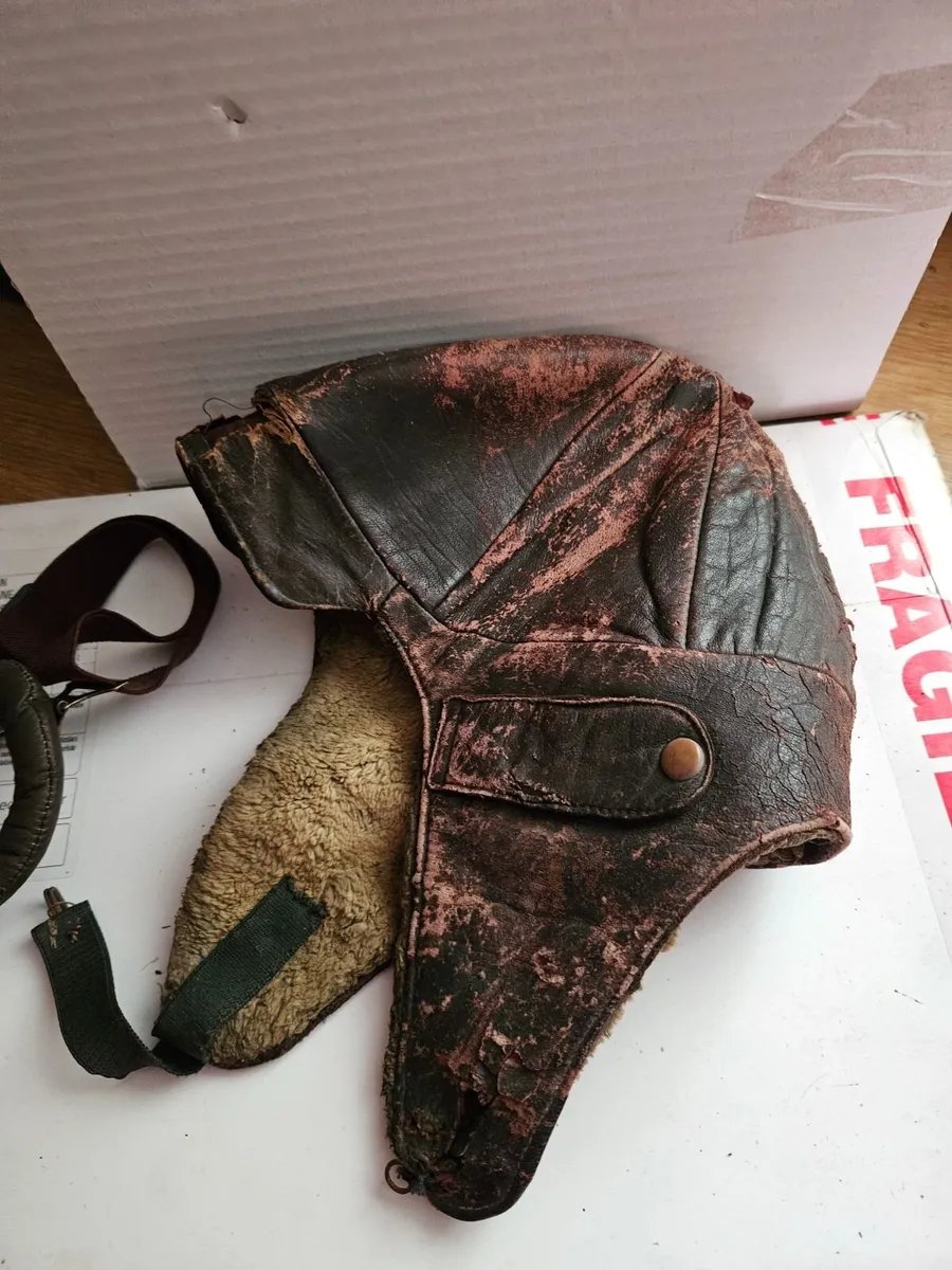 Vintage Flying Cap and Goggles - Image 2