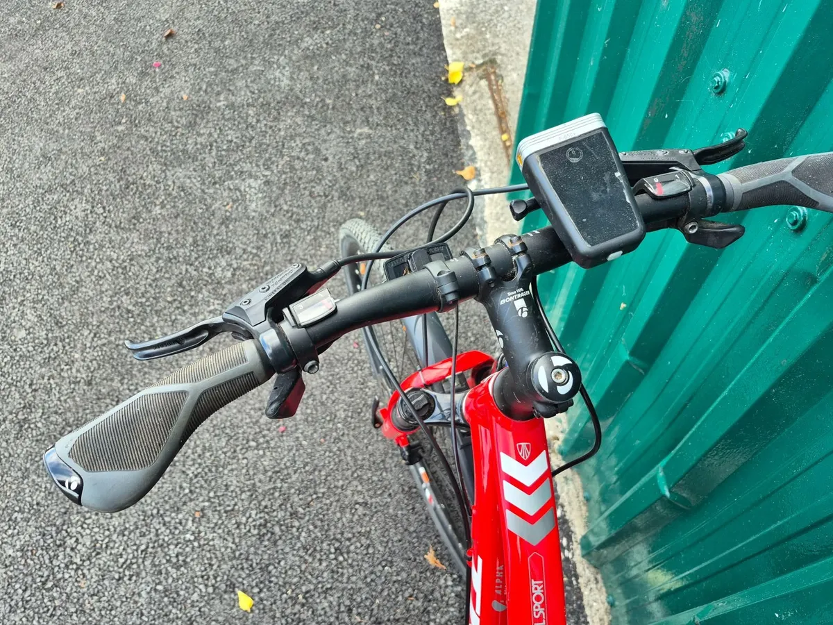 Ladies Hybrid Trek Bike - Image 3