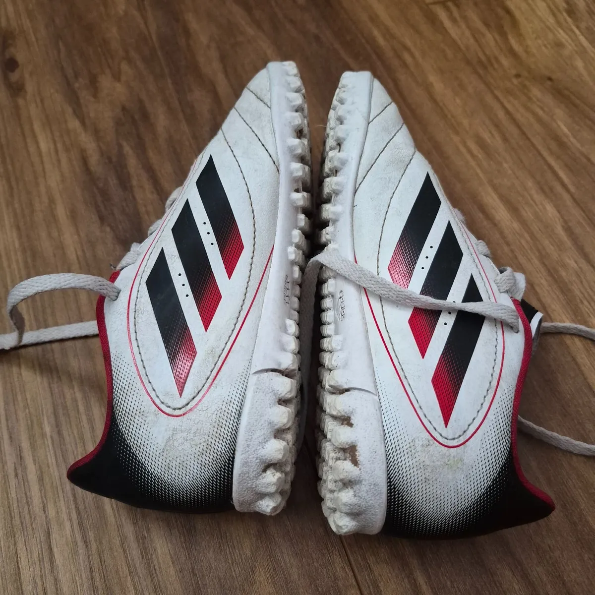 Kids football boots - Image 1