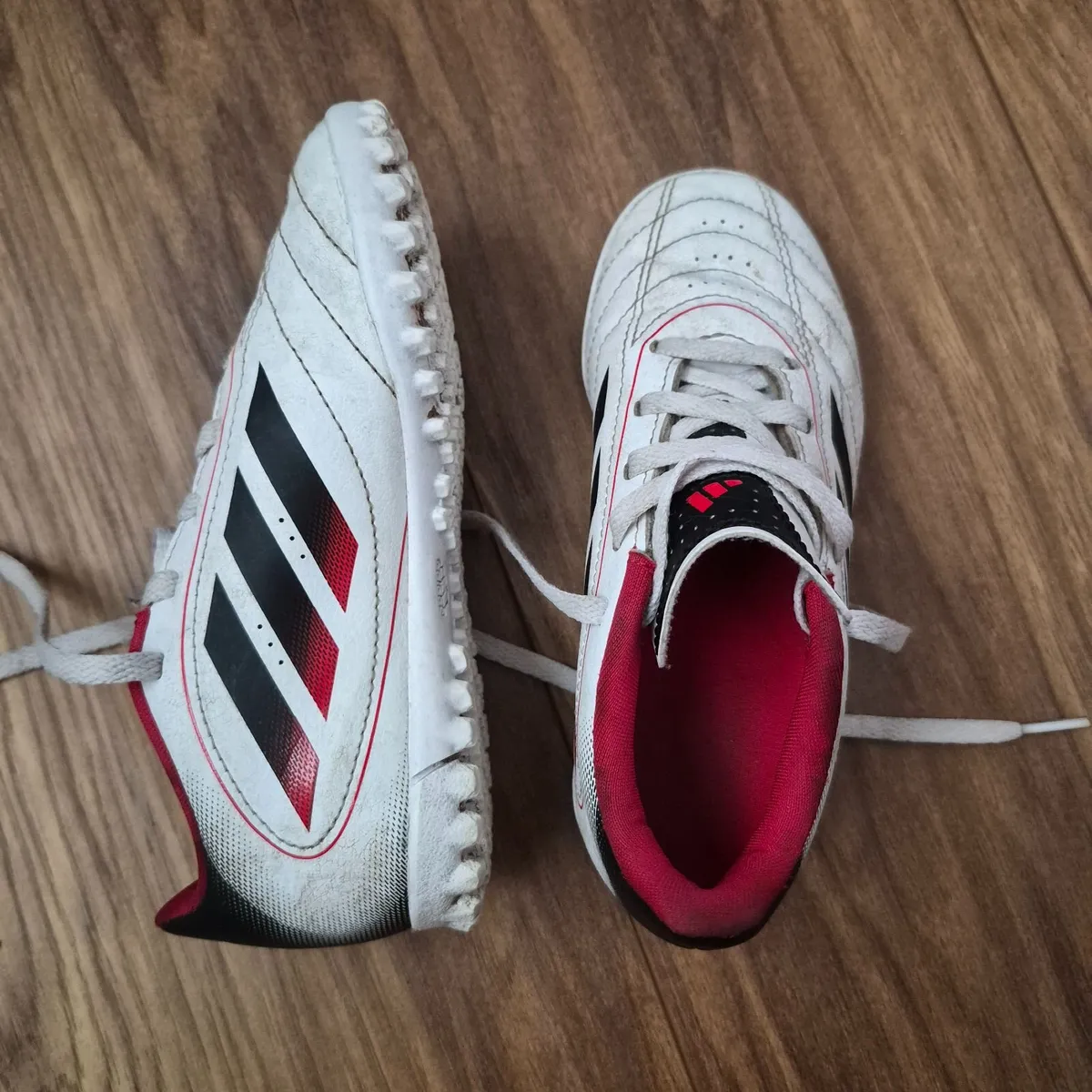 Kids football boots - Image 4