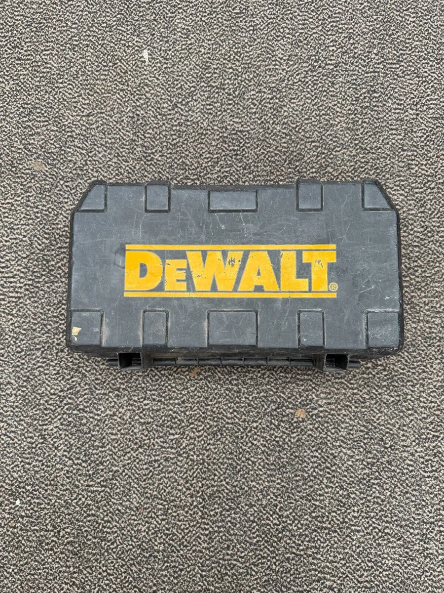 DeWalt DW682 professional biscuit jointe - Image 3
