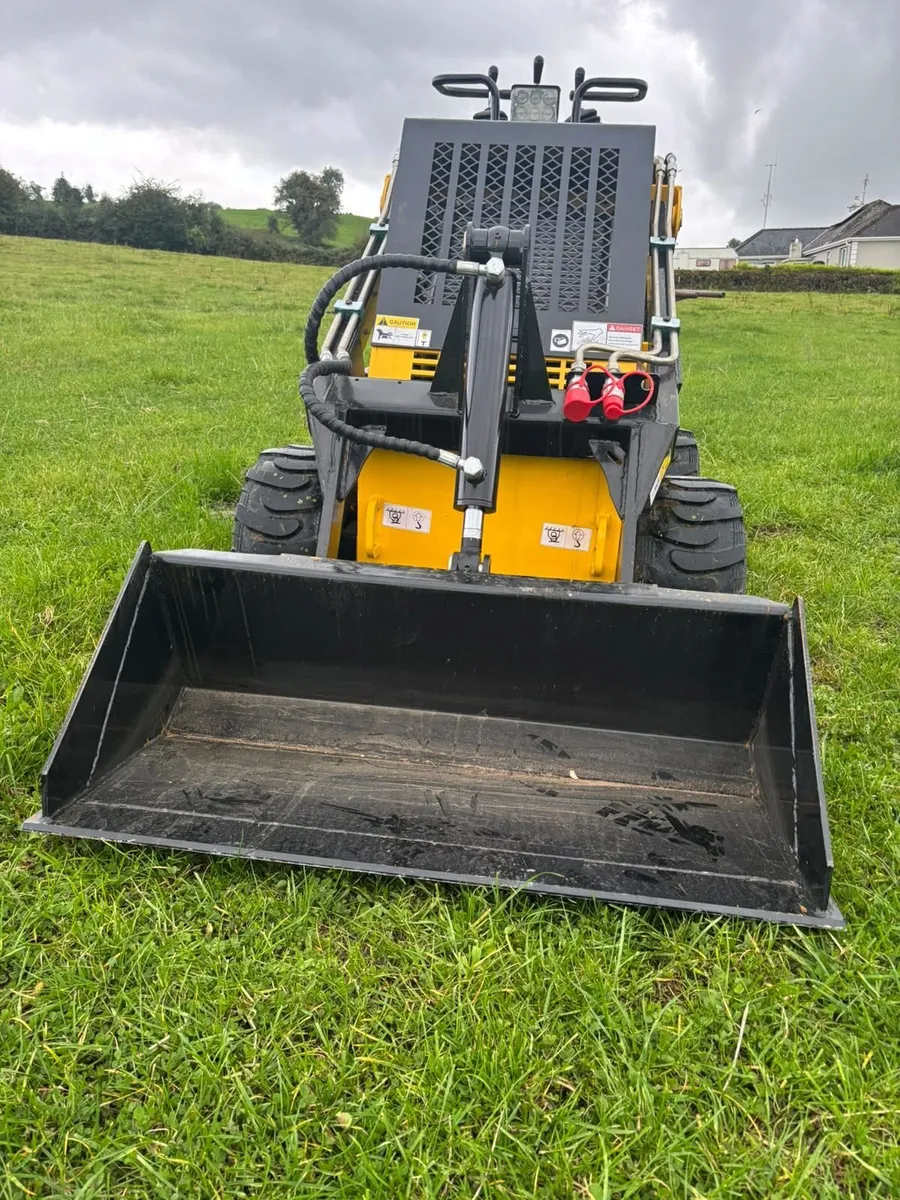 Mini skid steer loader - Image 3