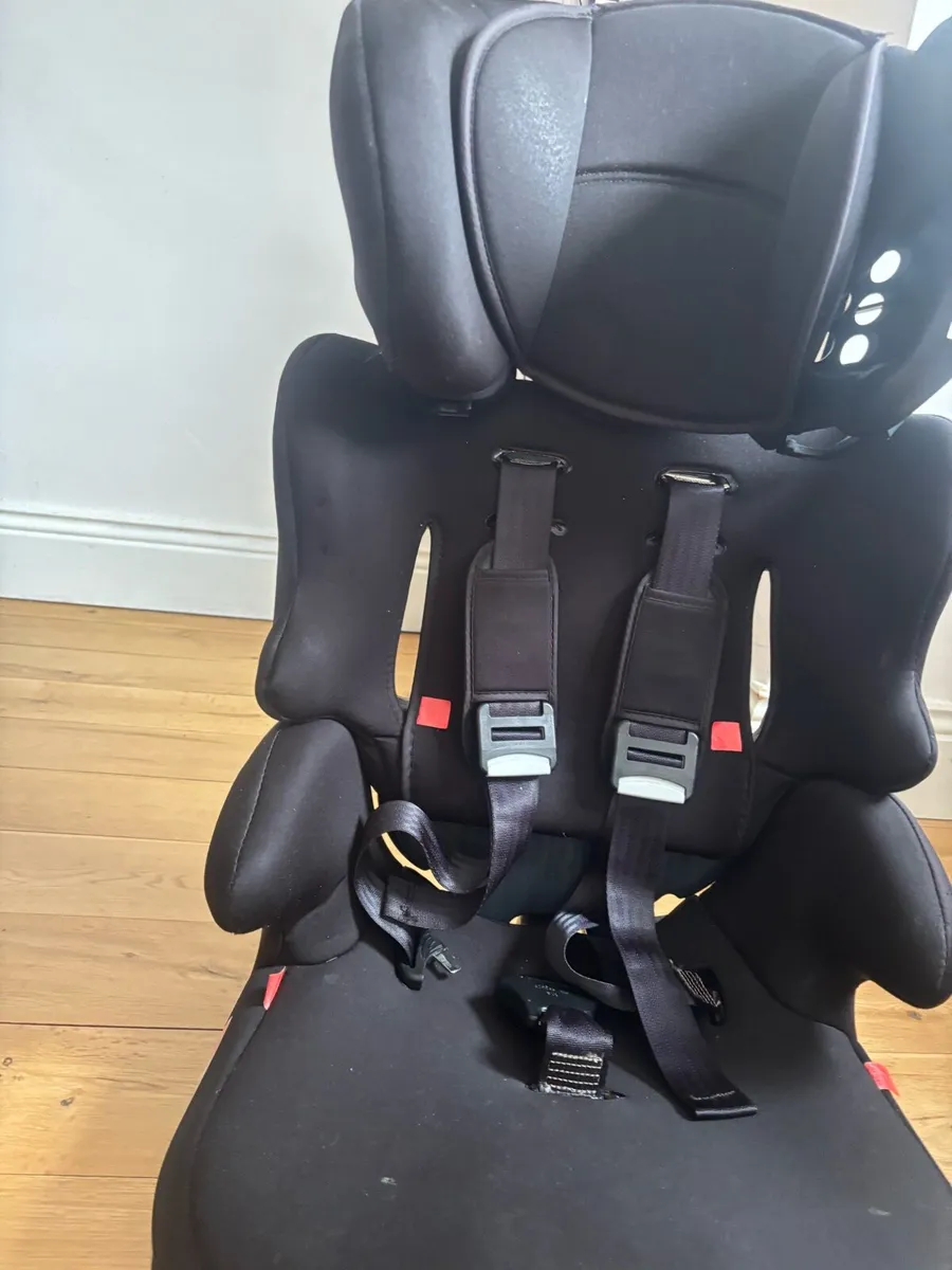 Kids car seat - Image 1