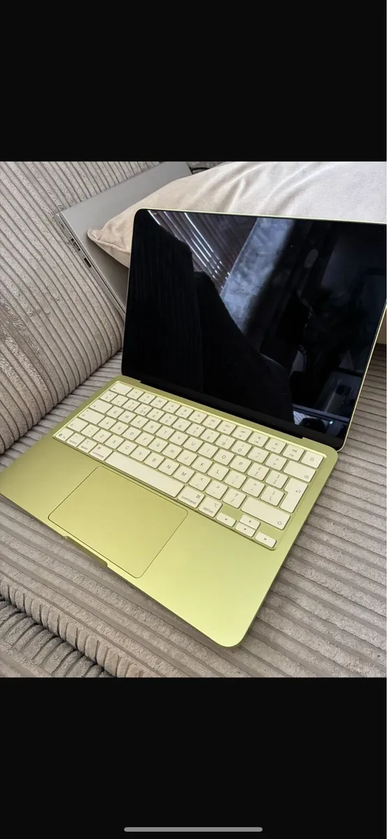 Mac Book Neo in Citrus 256gb - Image 1