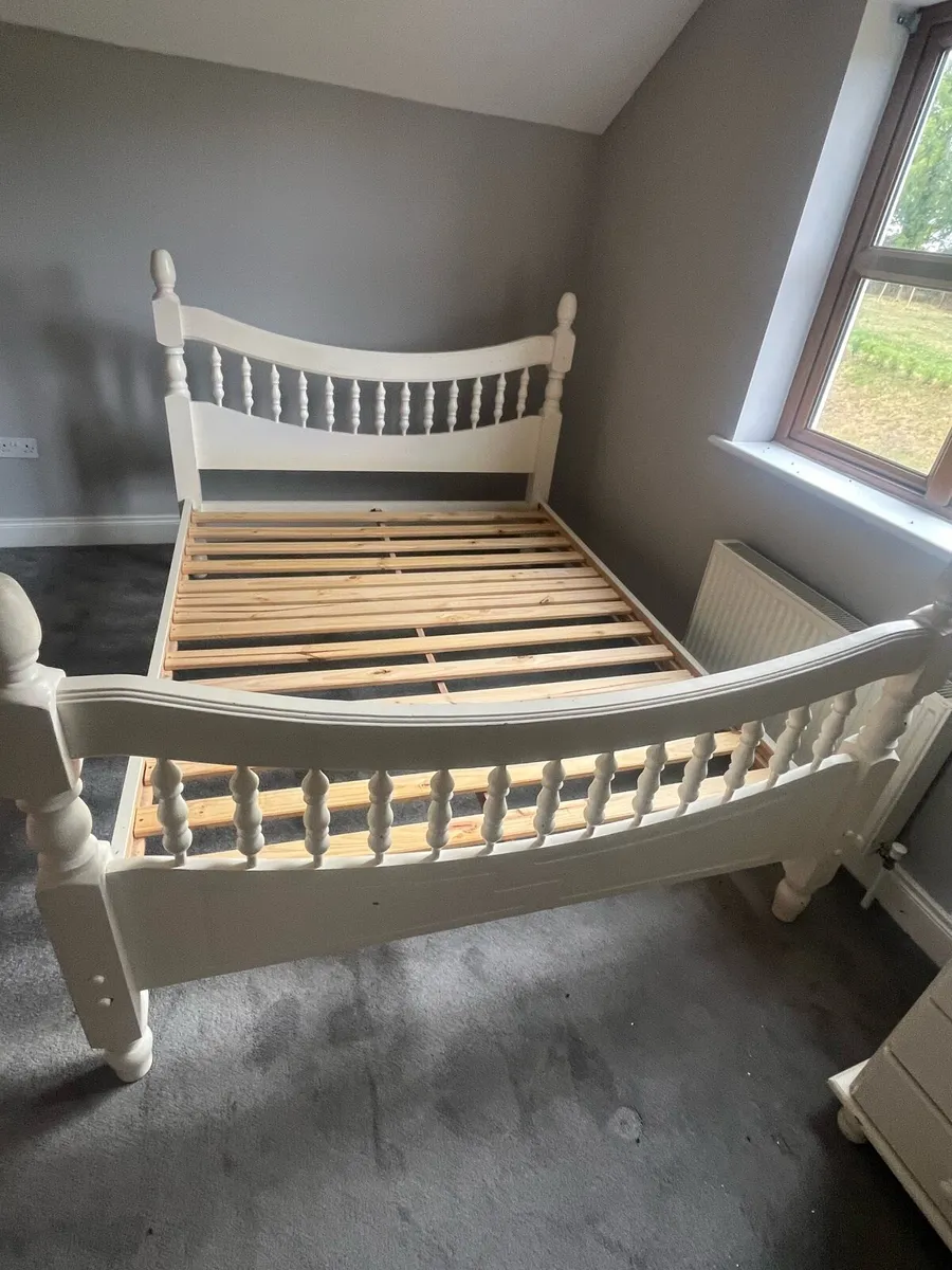 Bedroom suite - Image 2