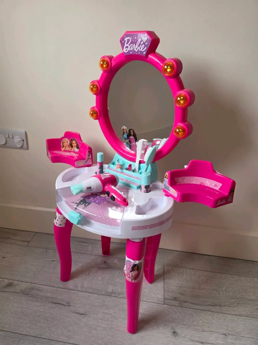 Barbie - Image 4