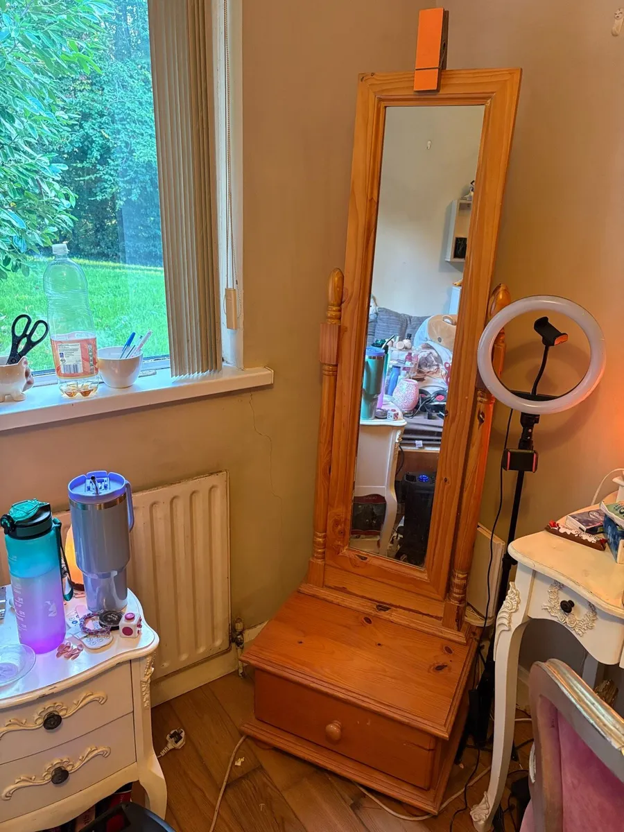 Mirror - Image 1