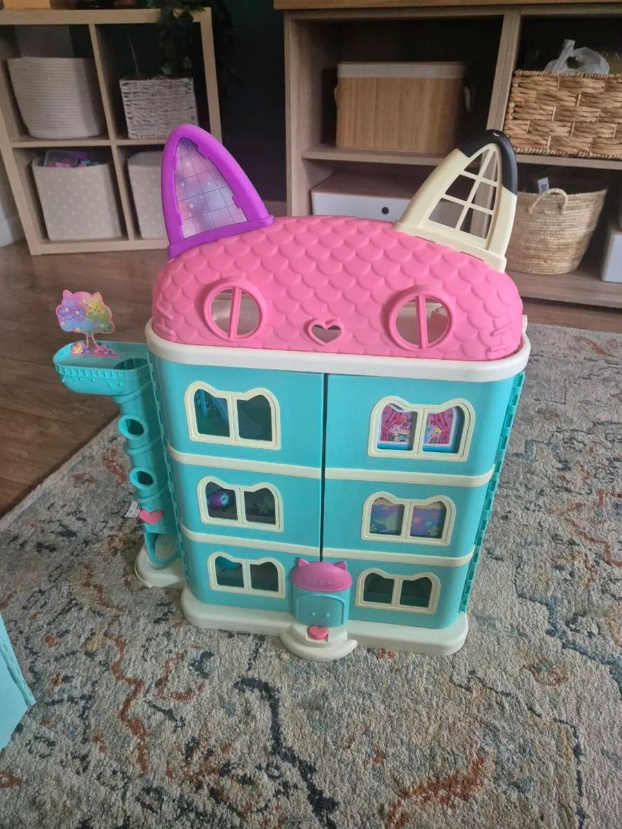 Gabby doll house/Gabby house boat - Image 2