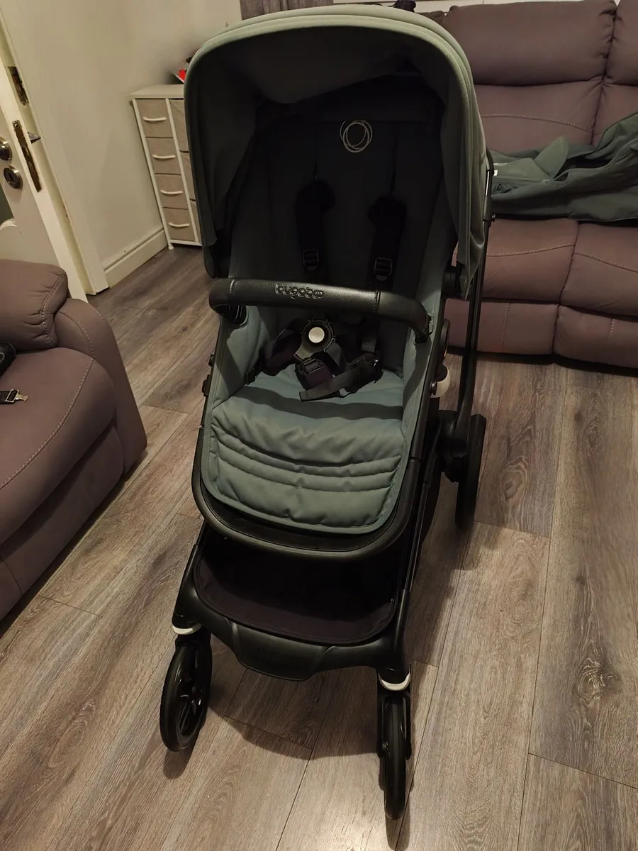 Bugaboo Fox 5 in Forest Green - Image 1