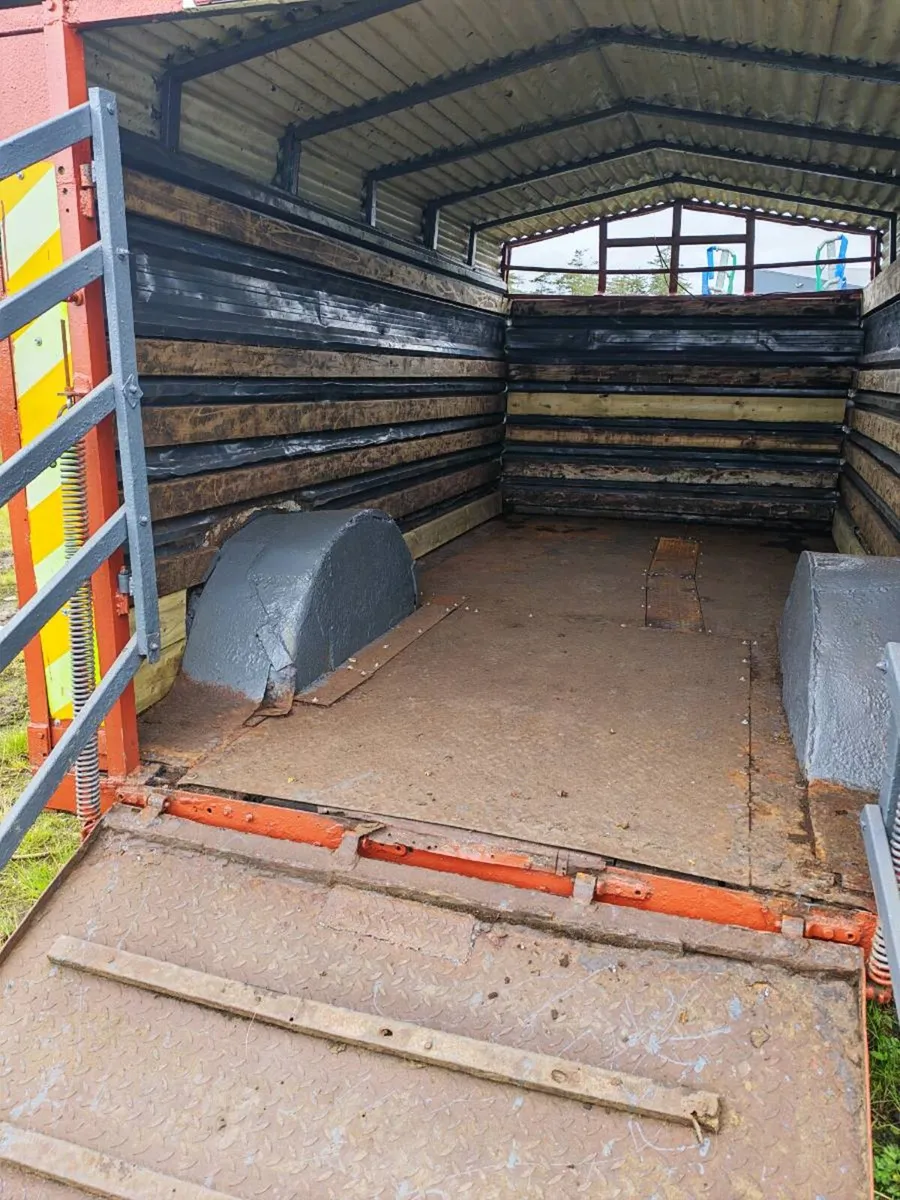 14x7 cattle trailer - Image 4