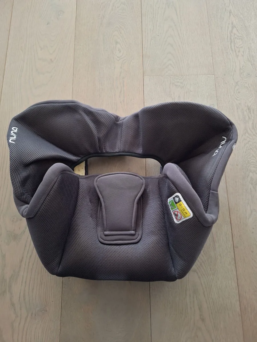 Brand new Nuna Rebl carseat cover - charcoal grey - Image 3