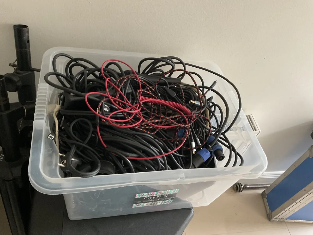 Dj equipment - Image 3