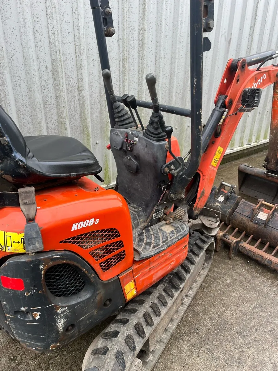 Kubota .8 micro digger - Image 1