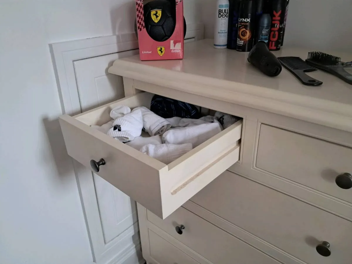 Wardrobe. Chest Of Drawers.Locker - Image 4