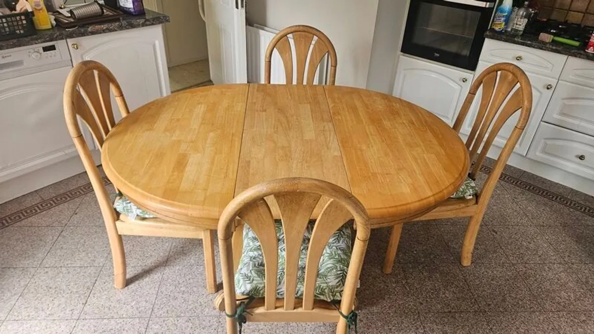 Kitchen Table & Chairs - Image 4