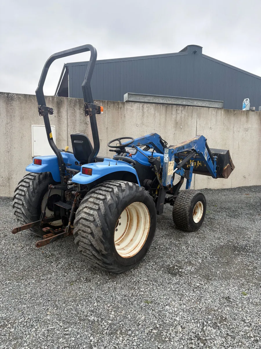 New Holland TC27D - Image 4