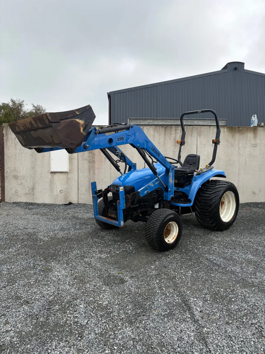 New Holland TC27D - Image 2