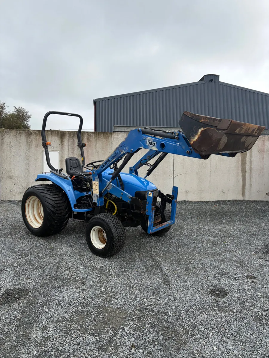 New Holland TC27D - Image 1