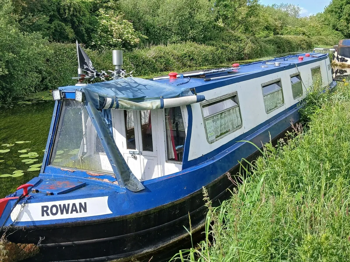 Narrowboat Houseboat on the Grand Canal - Image 1