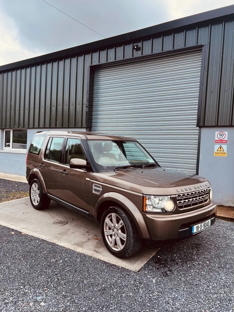 Land Rover Discovery 2010 - Image 1