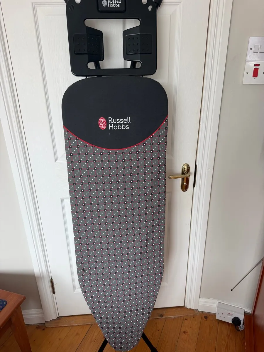 Ironing board - Image 1