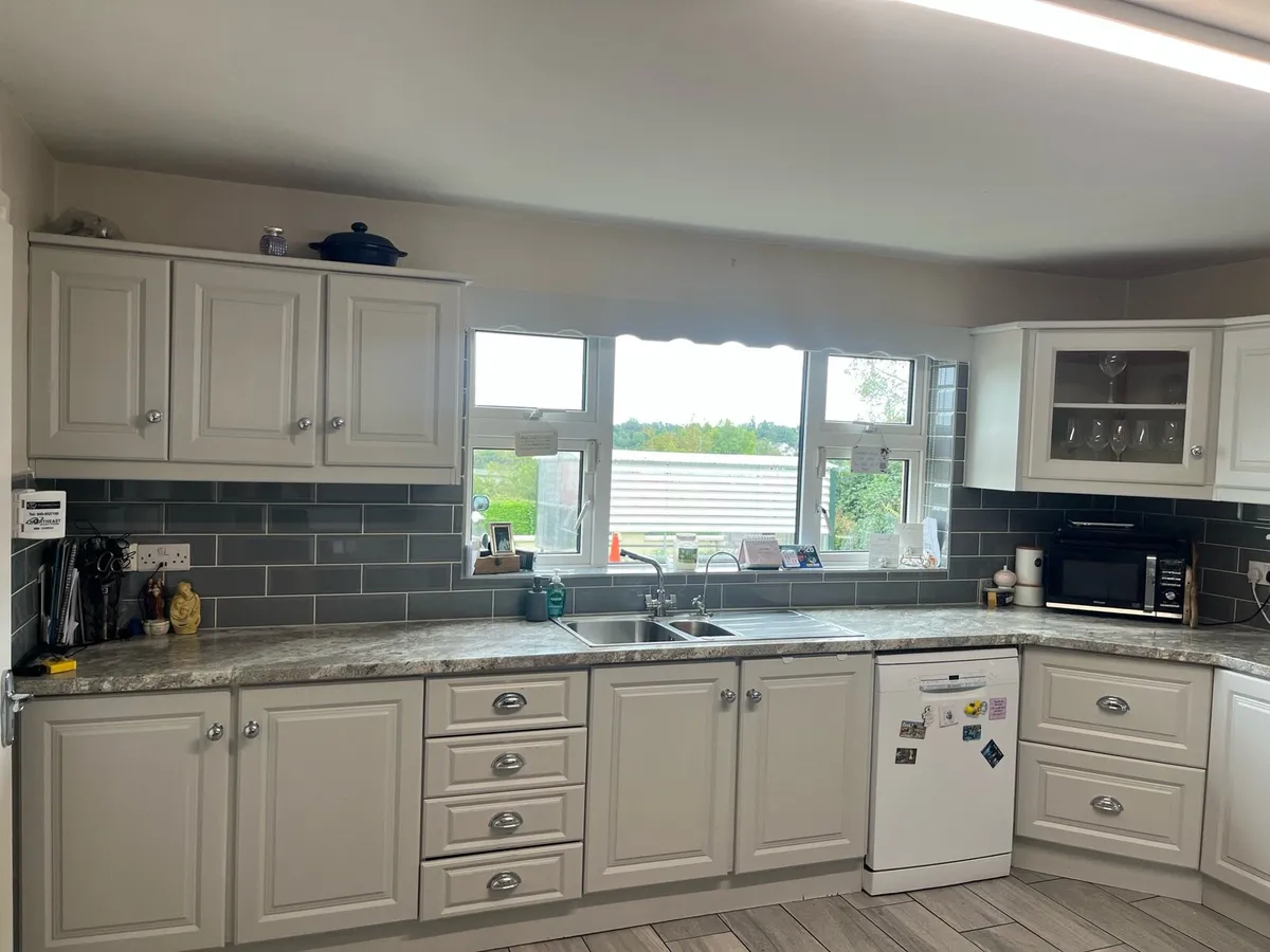 Kitchen - Image 3