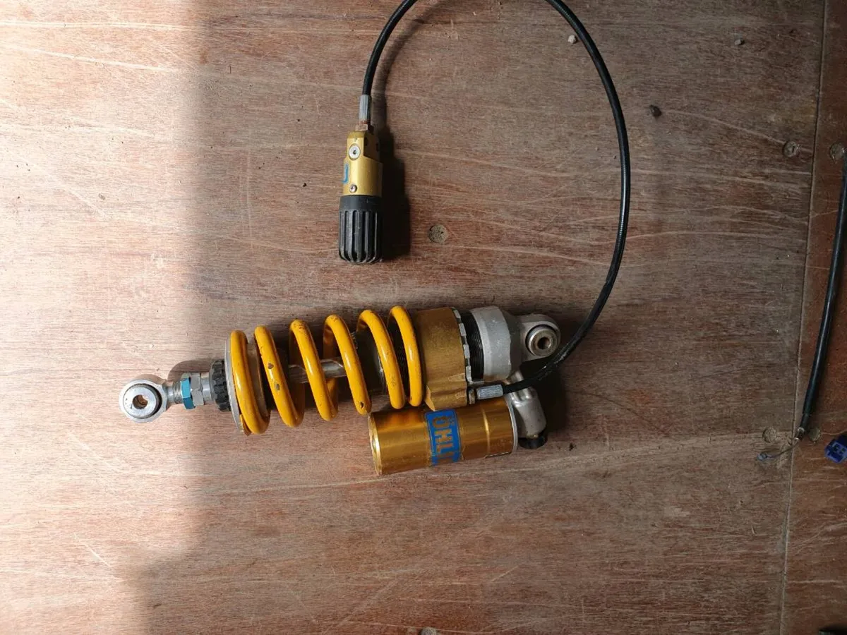 Breaking R1 99 4xv /gsxr 750 srad 97 - Image 1