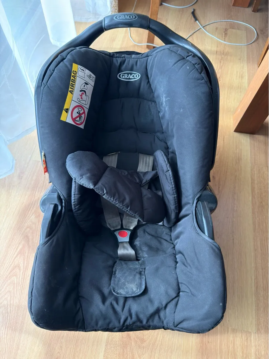 Baby car seat - Image 1