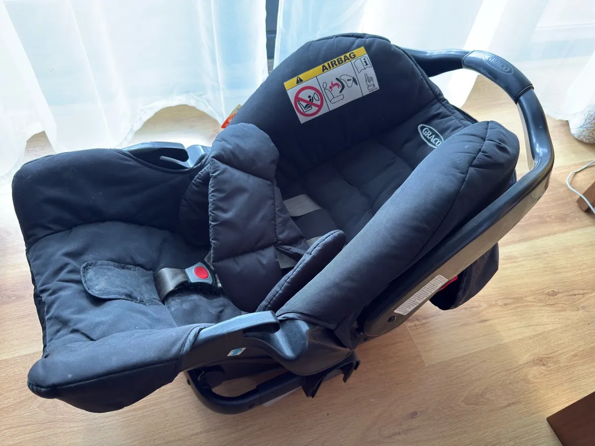 Baby car seat - Image 2